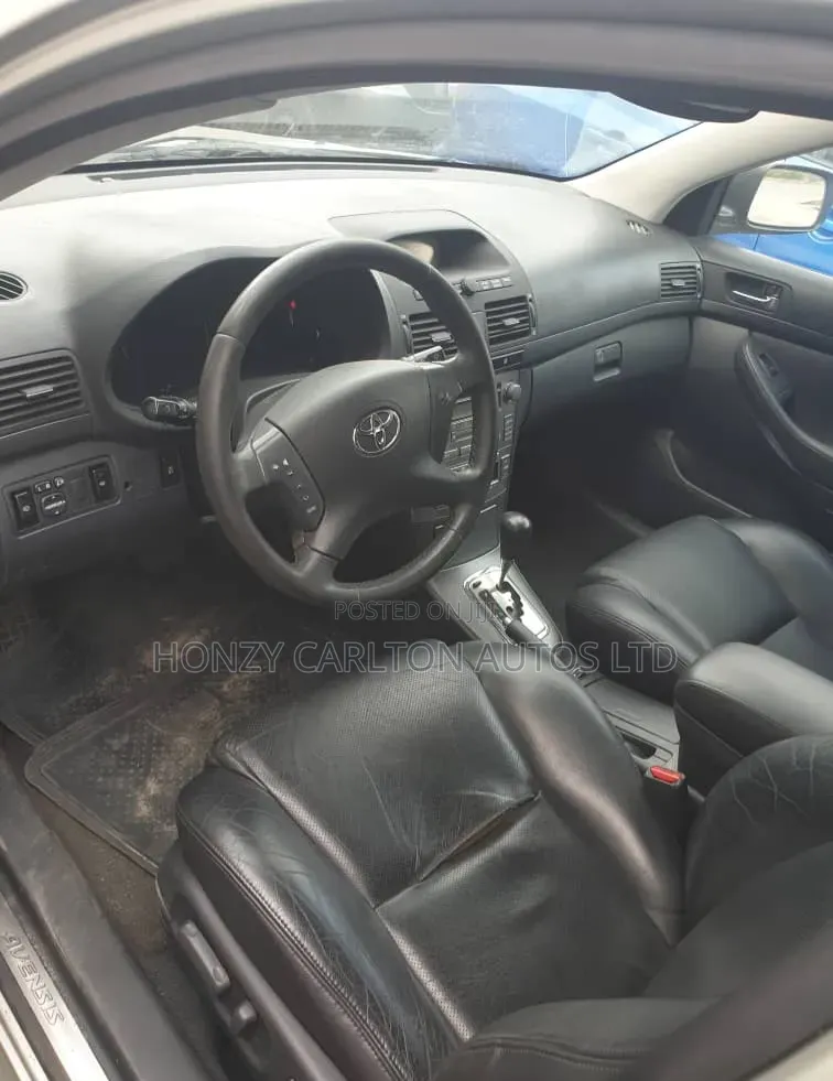 Toyota Avensis Wagon 2005 Silver