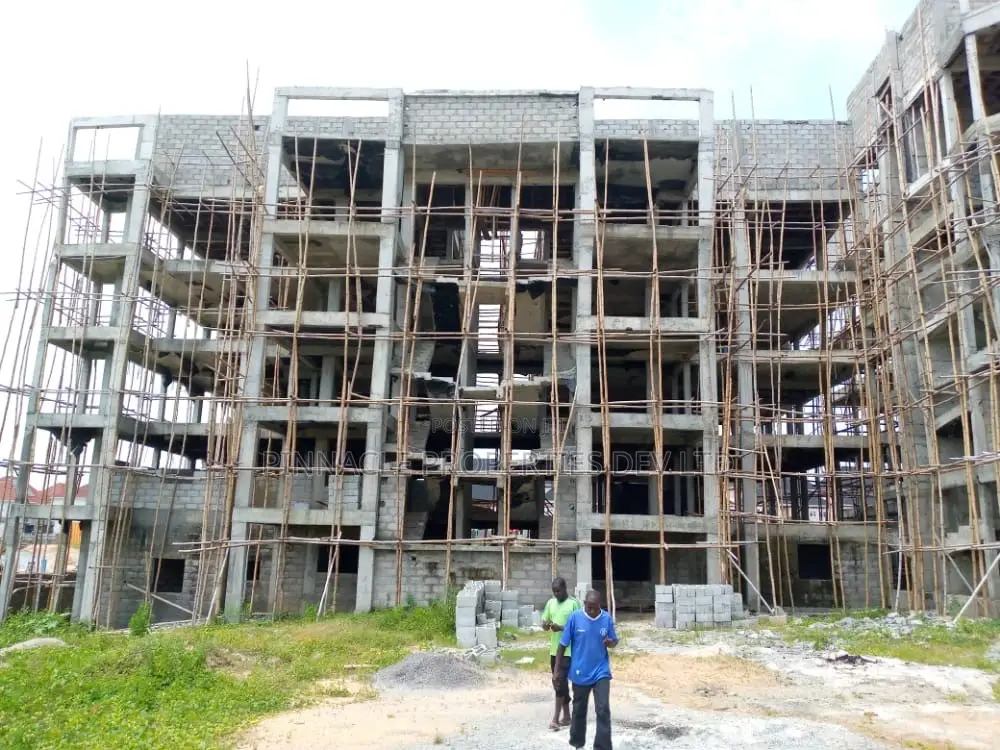 3bdrm Block of Flats in Idu Industrial for sale
