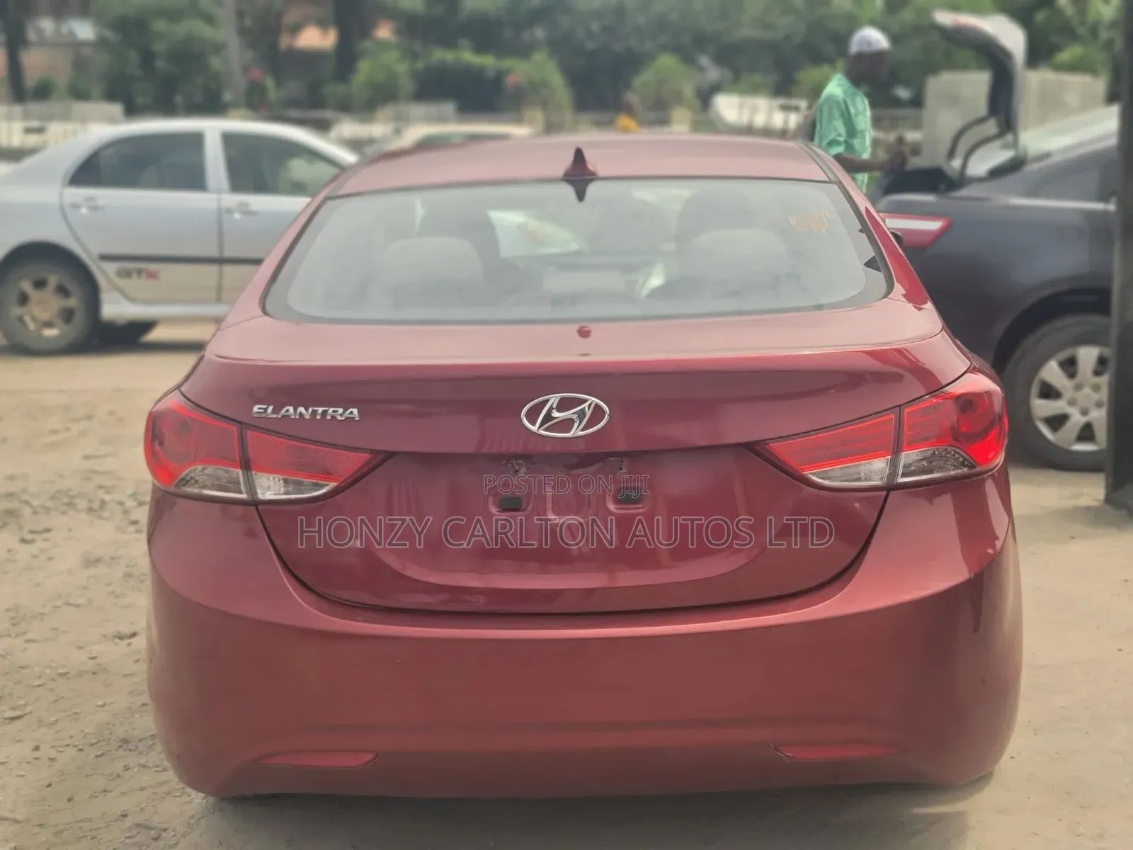 Hyundai Elantra GLS Sedan FWD (1.8L 4cyl 6A) 2013 Red