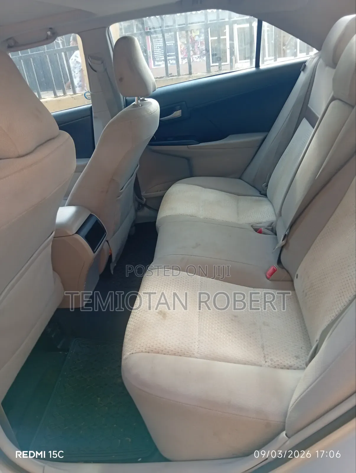 Toyota Camry LE 4dr Sedan (2.5L 4cyl 6A) 2015 Silver
