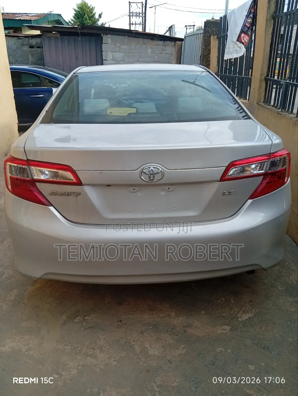 Toyota Camry LE 4dr Sedan (2.5L 4cyl 6A) 2015 Silver