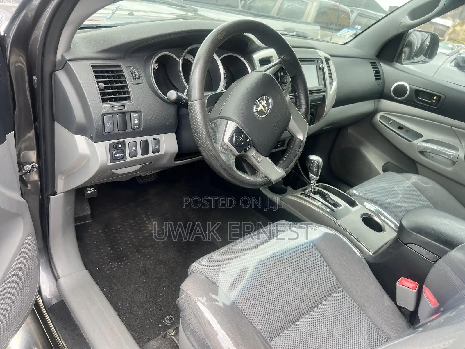 Toyota Tacoma V6 4dr Double Cab 4WD 5.0 ft. SB (4.0L 6cyl 5A) 2015 Gray