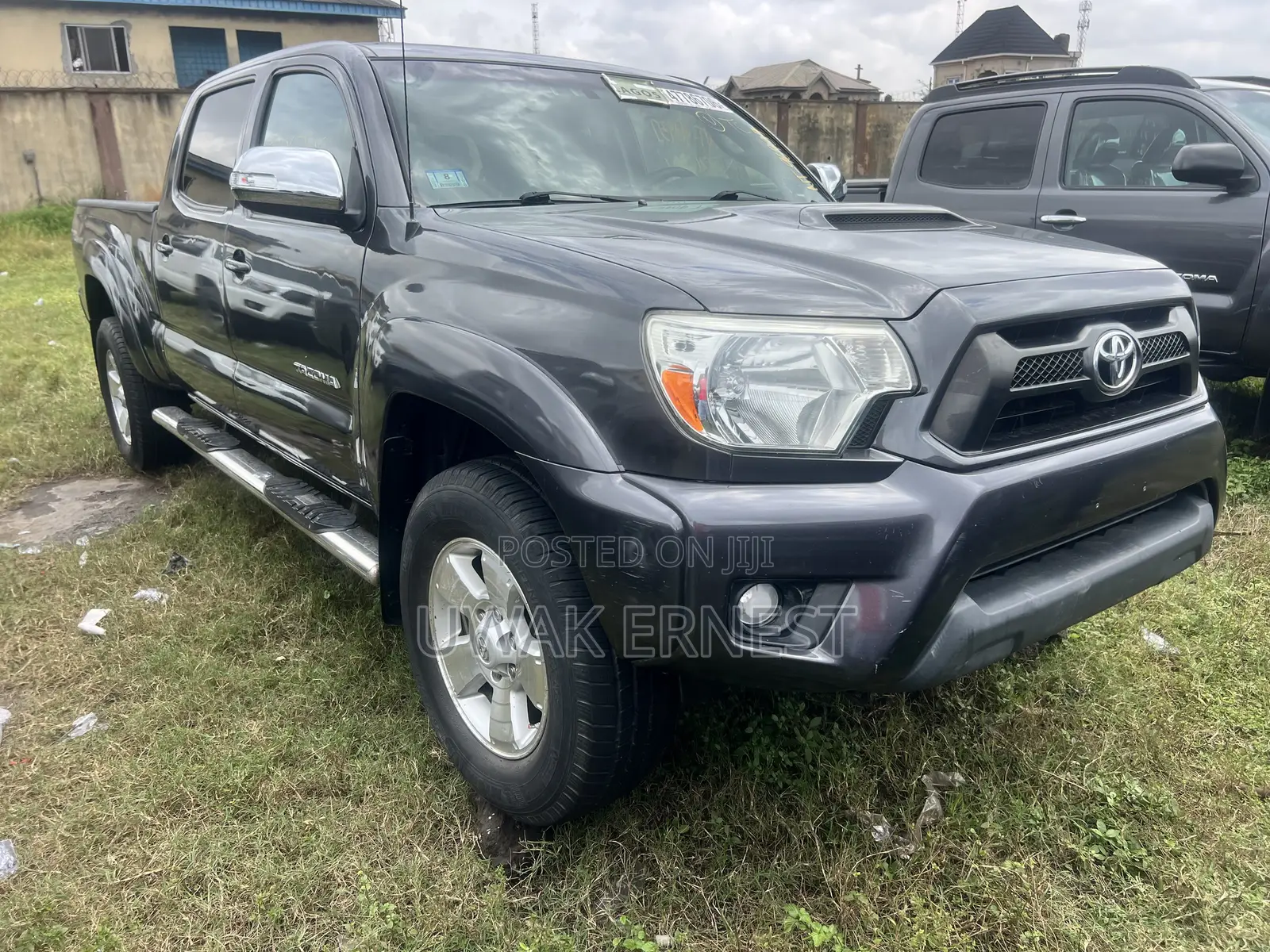 Toyota Tacoma V6 4dr Double Cab 4WD 5.0 ft. SB (4.0L 6cyl 5A) 2015 Gray