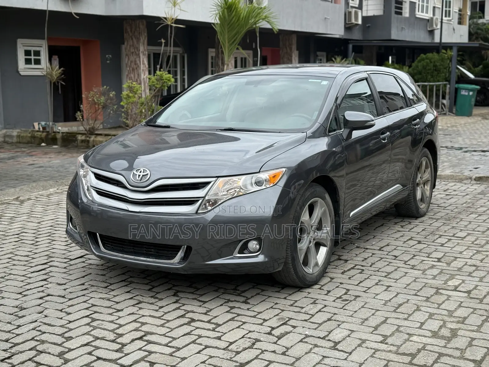 Toyota Venza XLE 4dr Wagon (3.5L 6cyl 6A) 2015 Gray