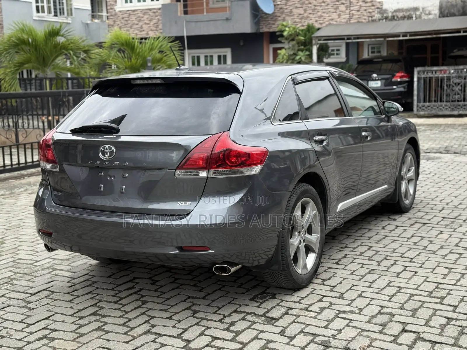 Toyota Venza XLE 4dr Wagon (3.5L 6cyl 6A) 2015 Gray