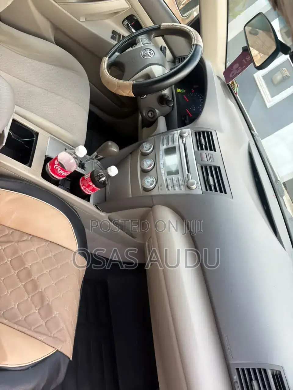 Toyota Camry LE 4dr Sedan (2.5L 4cyl 6A) 2011 Gold