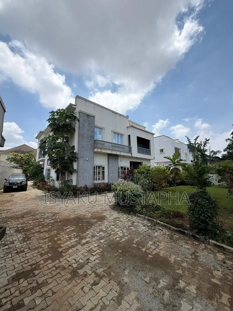 4bdrm Duplex in Life Camp for sale
