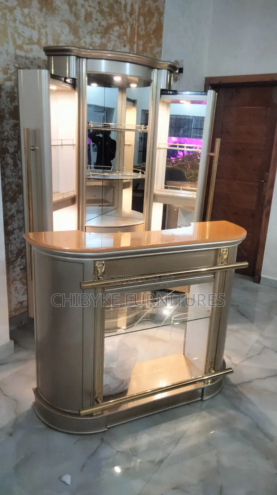Adjustable Wine Bar