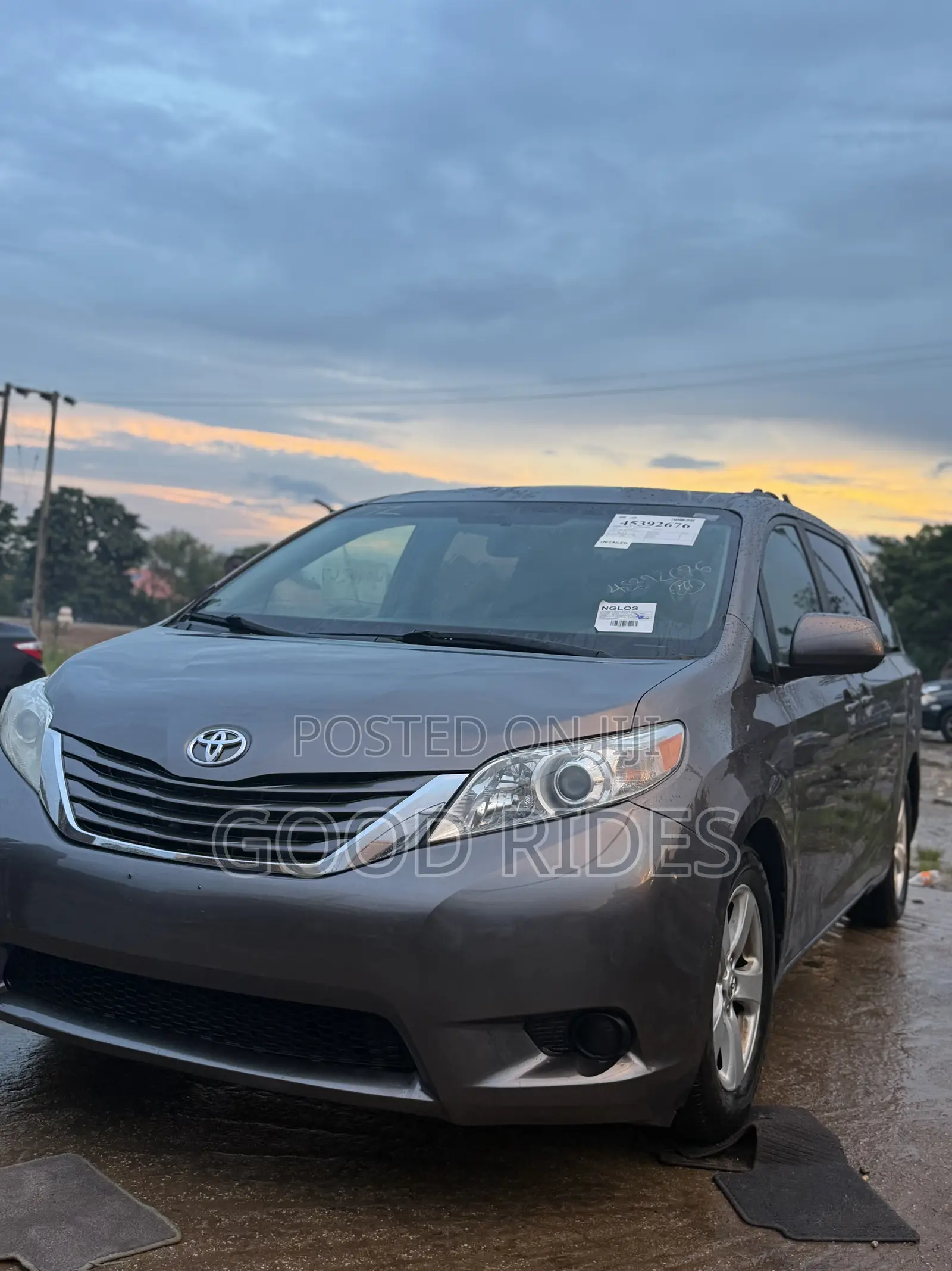 Toyota Sienna 2015 Gray
