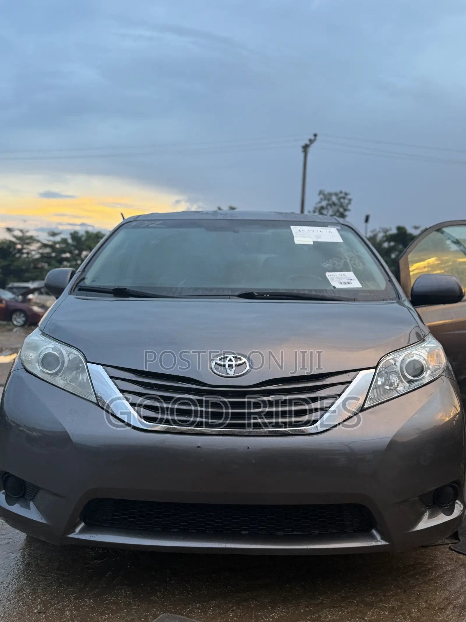 Toyota Sienna 2015 Gray