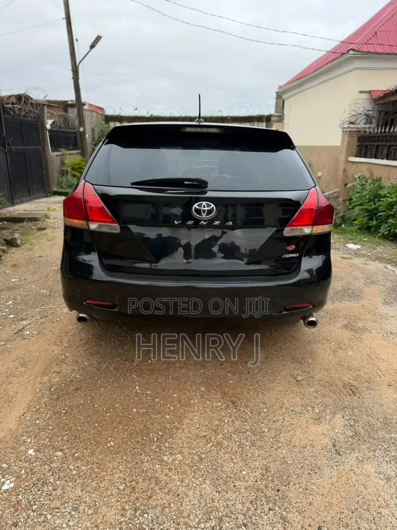 Toyota Venza 2011 Black