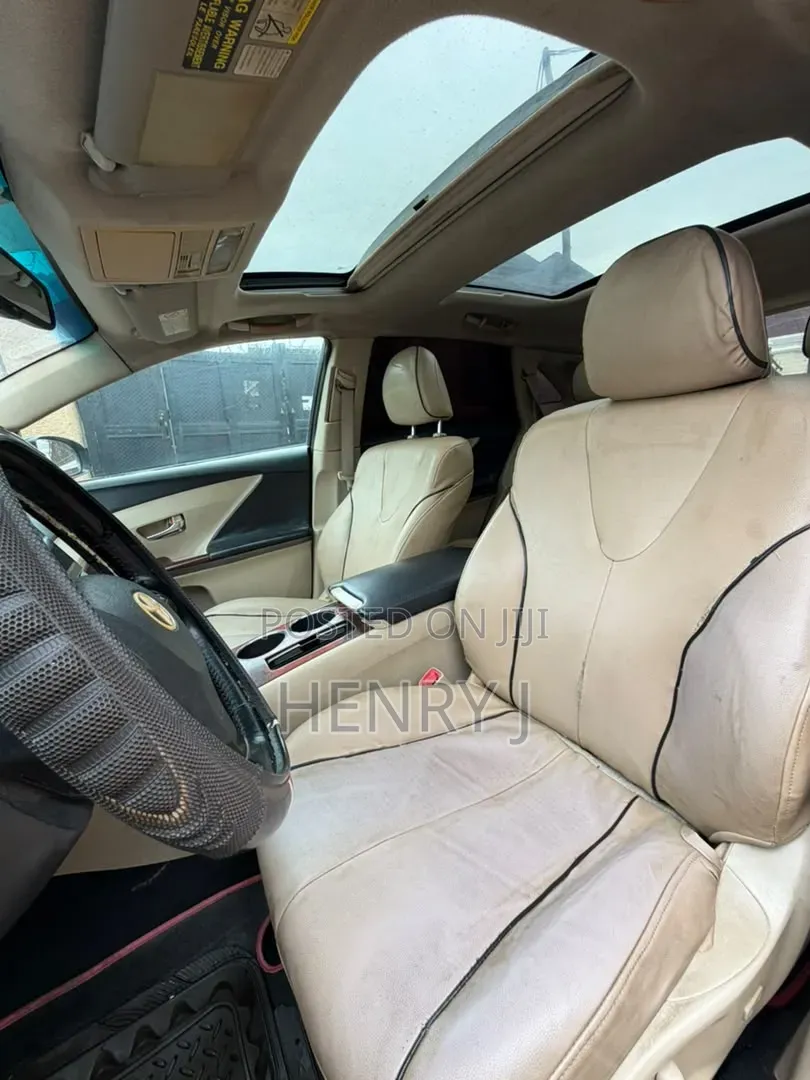 Toyota Venza 2011 Black