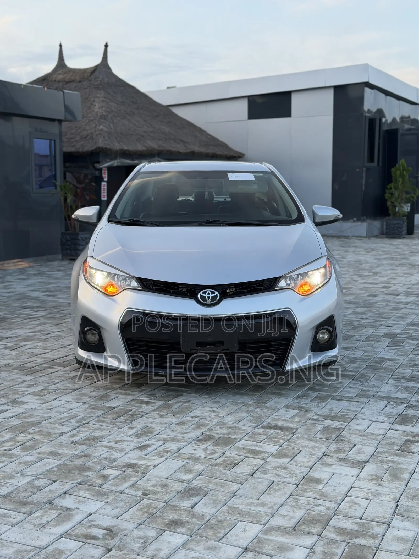 Toyota Corolla S 4dr Sedan (1.8L 4cyl CVT) 2015 Silver