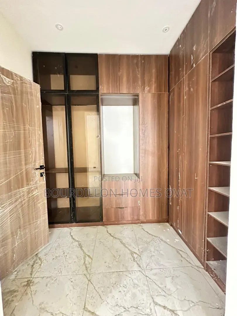 4bdrm Duplex in Osapa London Lekki for sale