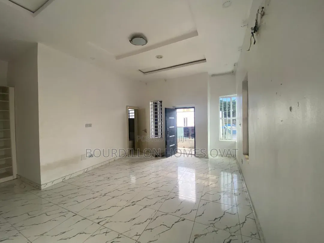 2bdrm Duplex in Chevron Lekki Lagos for sale