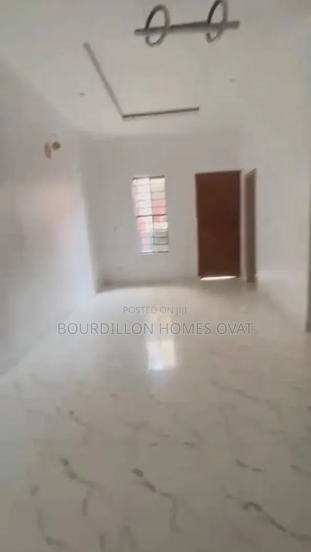 3bdrm Duplex in Ikota Villa Estate for rent