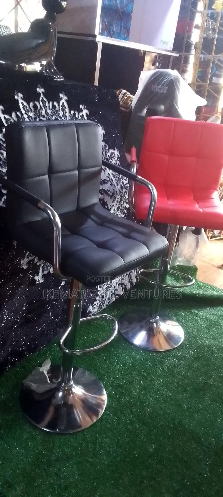 Adjustable Height Bar Stool With Backrest