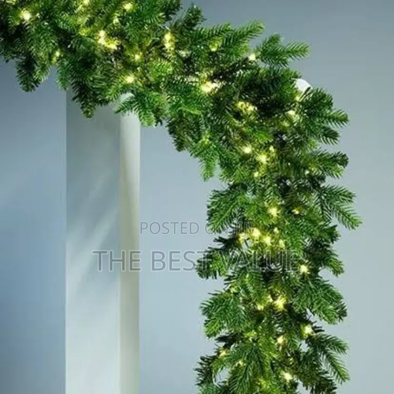 Christmas Garland – Beautiful Festive Decoration