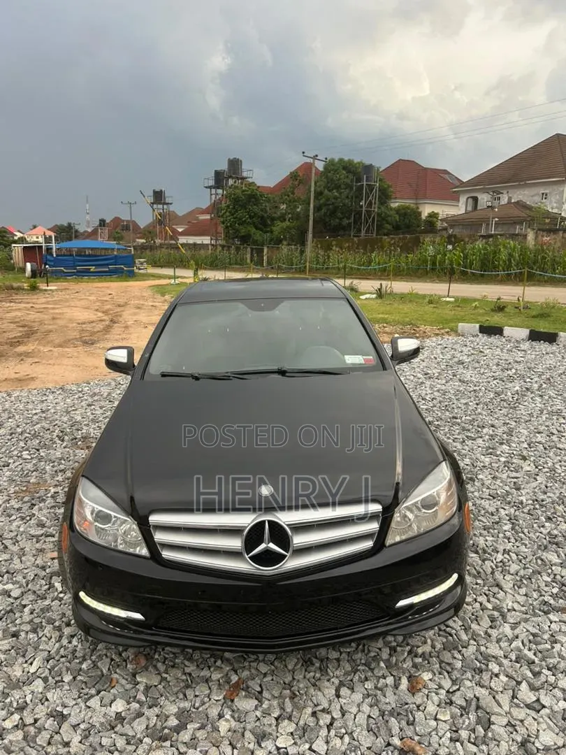 Mercedes-Benz C300 2009 Black