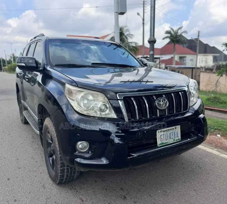 Toyota Land Cruiser Prado 2012 Black