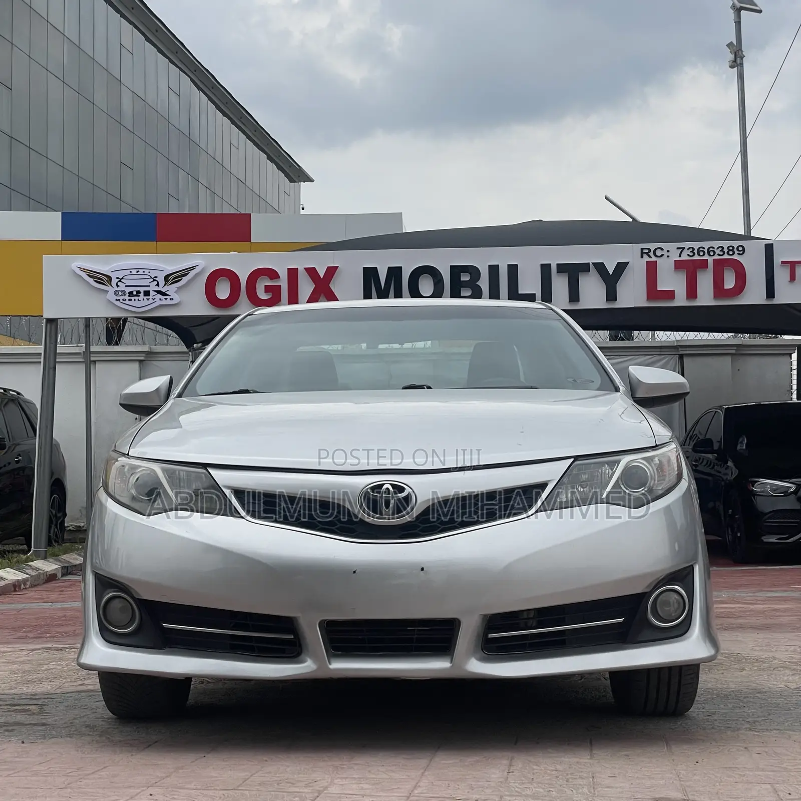 Toyota Camry SE 4dr Sedan (2.5L 4cyl 6A) 2012 Silver
