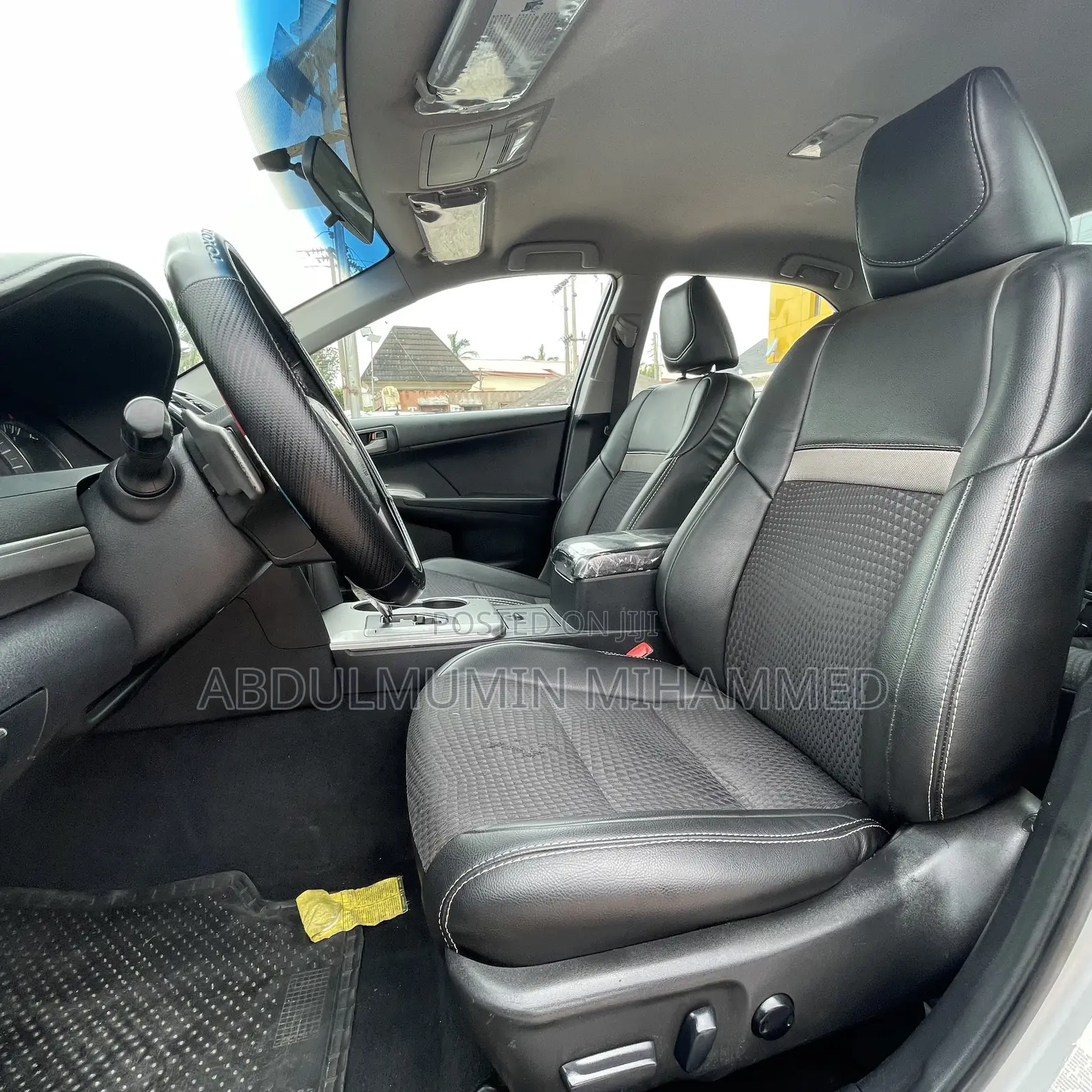 Toyota Camry SE 4dr Sedan (2.5L 4cyl 6A) 2012 Silver