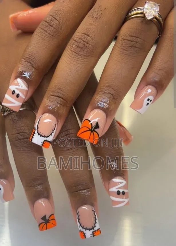 Expert Spa Manicure