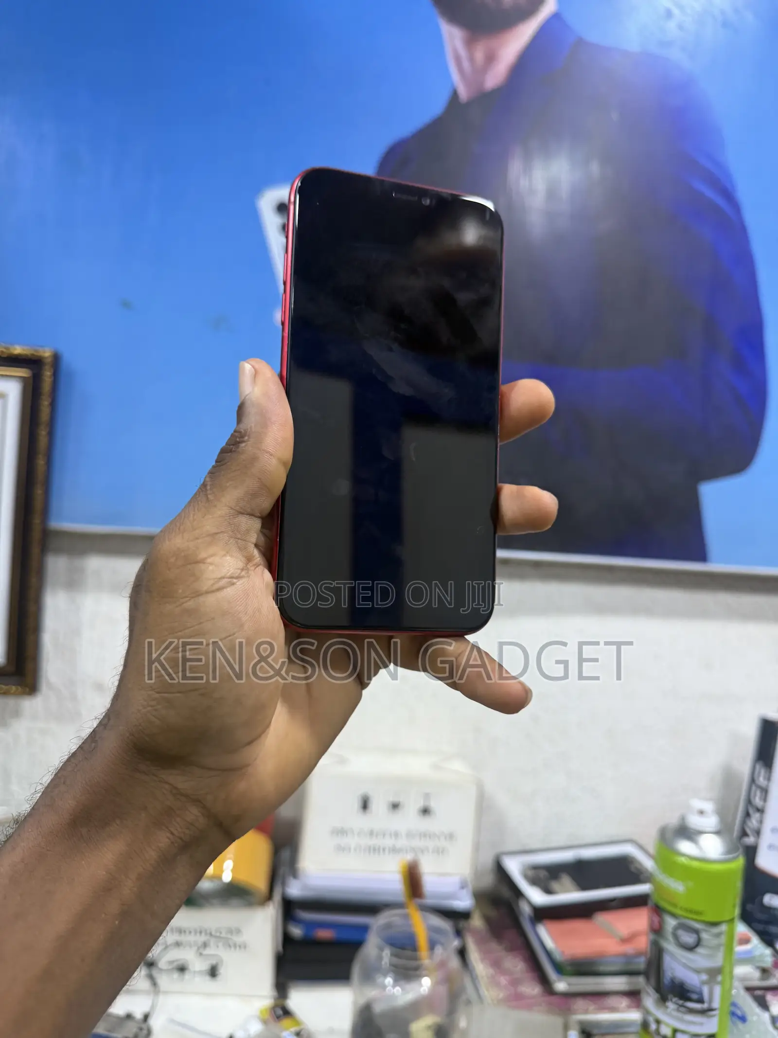 Apple iPhone 11 64 GB Red