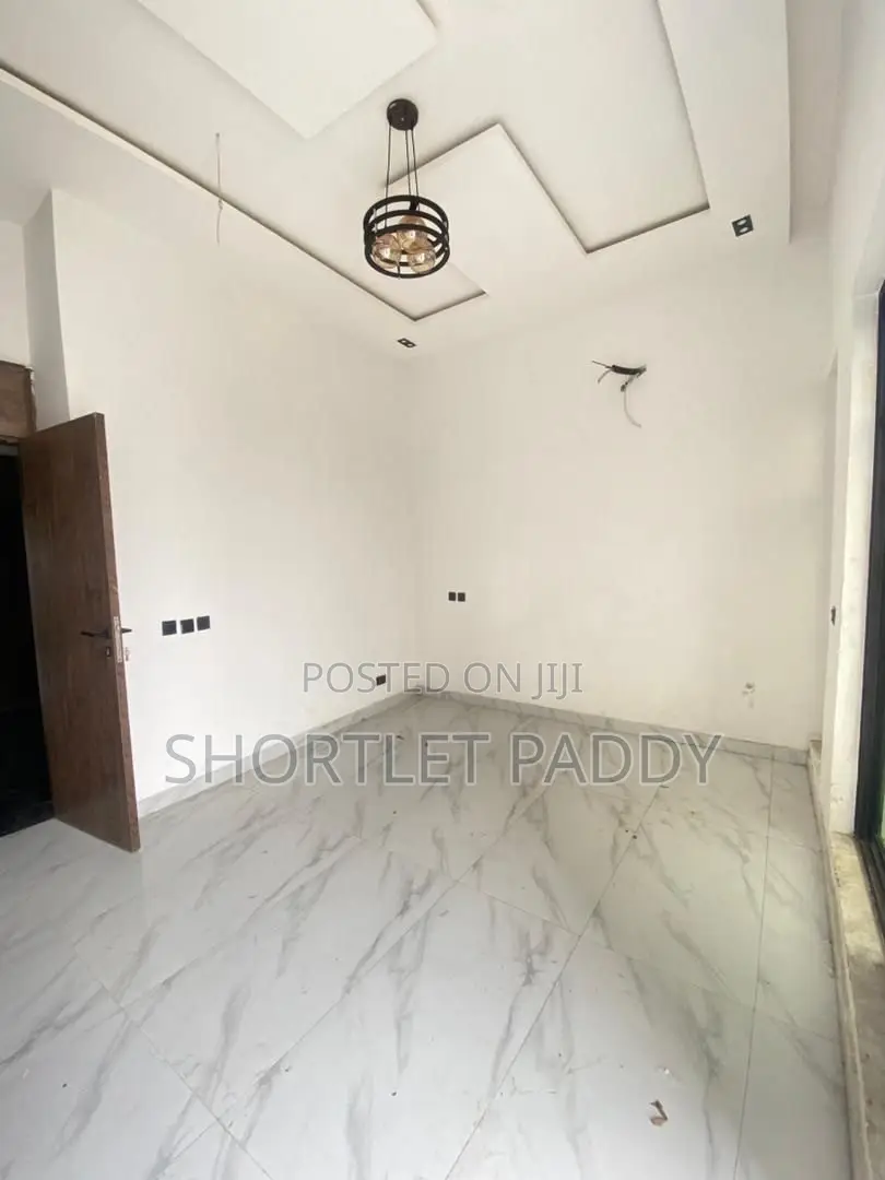 3bdrm Duplex in Ikota, Lekki for sale