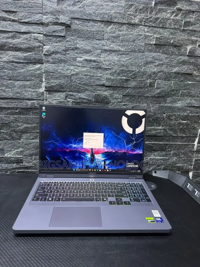 Laptop Lenovo Legion 5 32GB Intel Core Ultra 9 SSD 1T