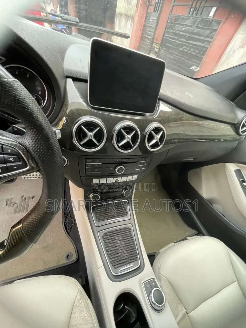 Mercedes-Benz B-Class B180 Petrol 2015 Black
