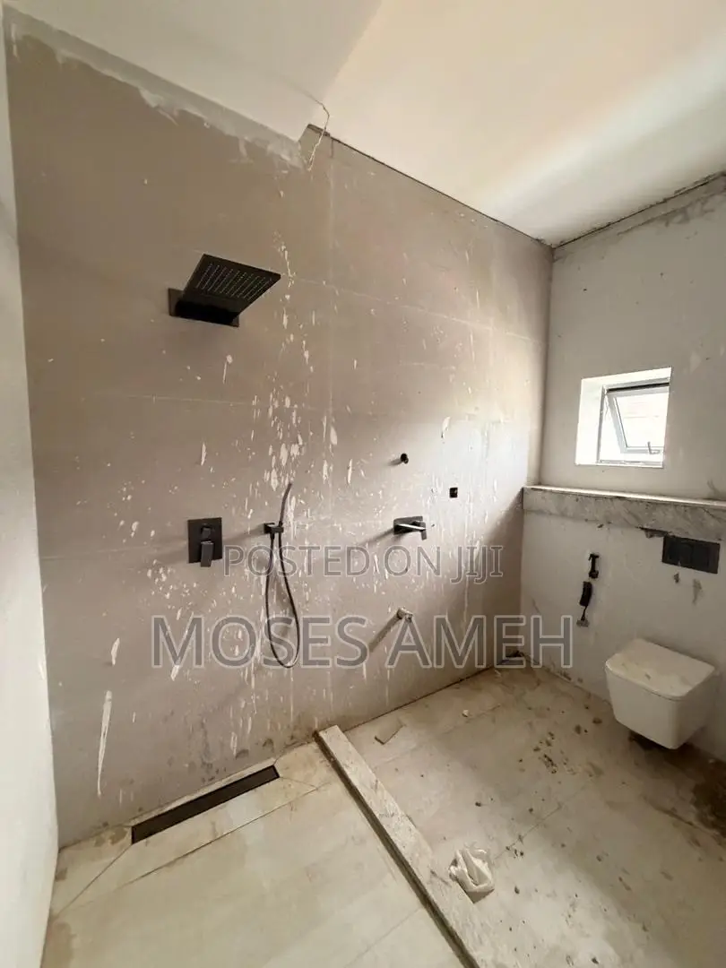 5bdrm Duplex in Mabushi for sale