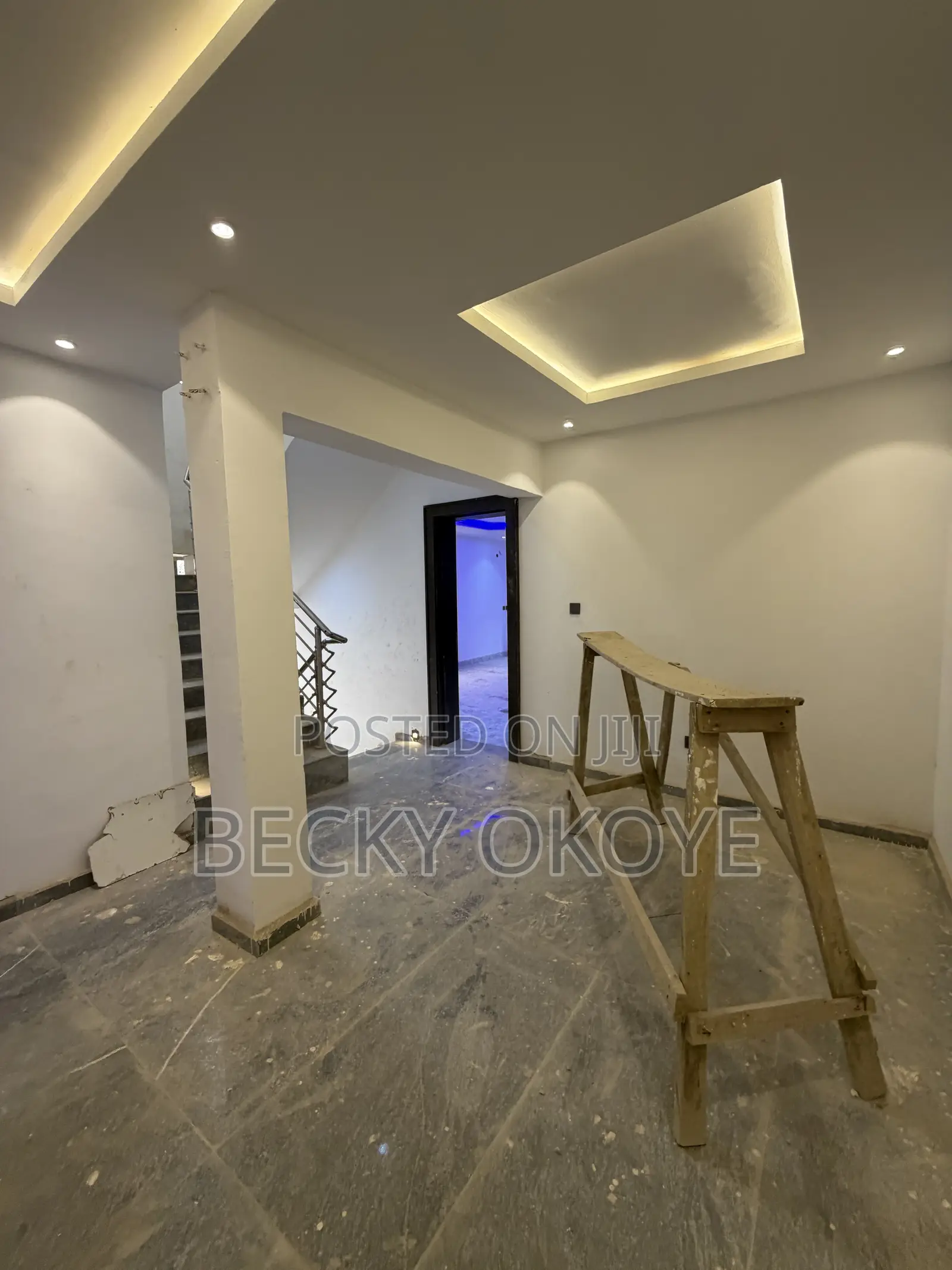 4bdrm Duplex in Durumi for sale