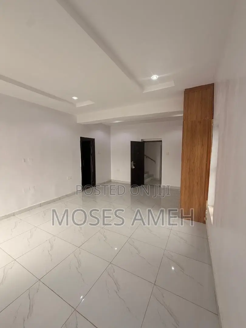 5bdrm Duplex in Mabushi for rent