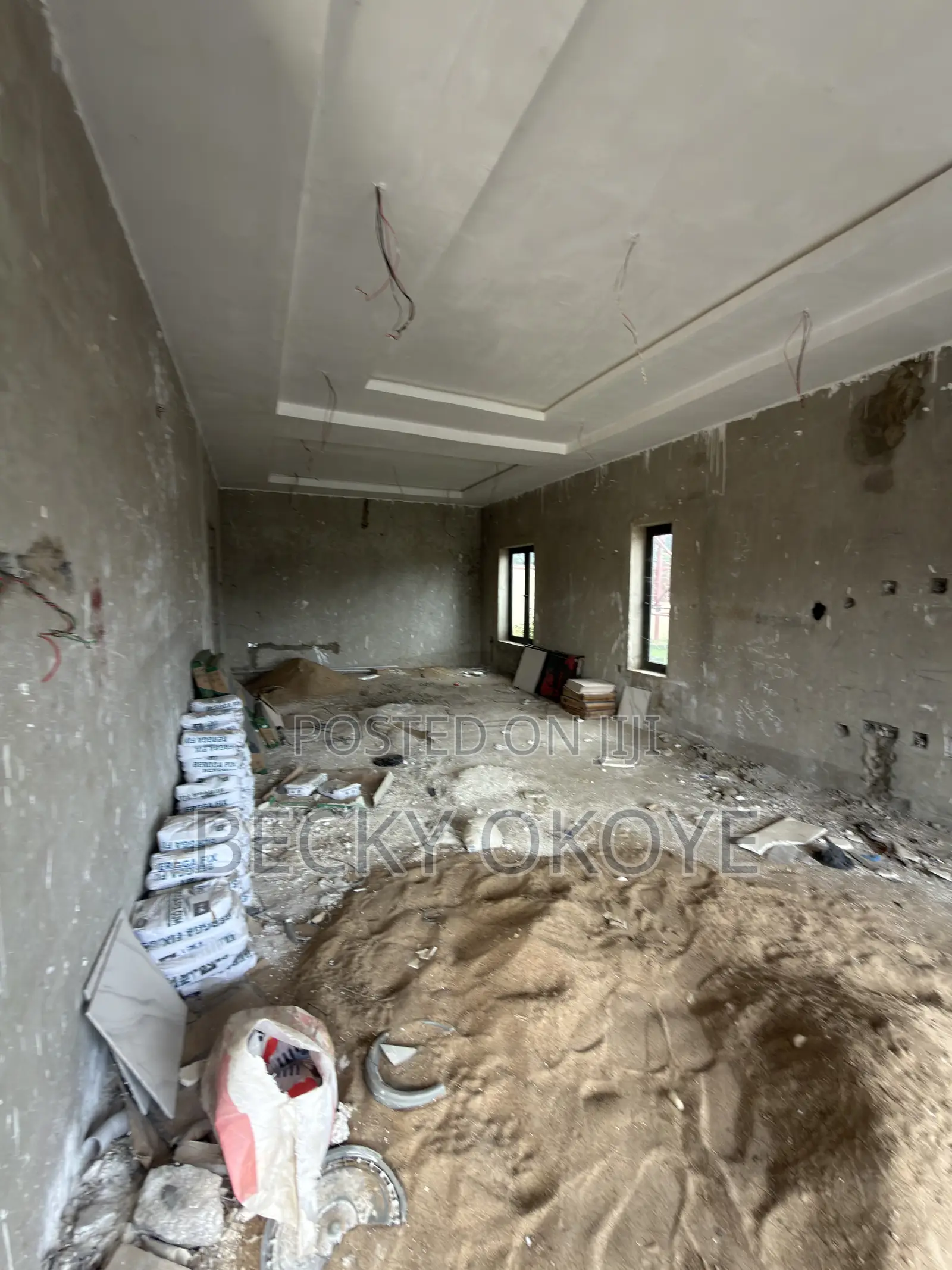 4bdrm Duplex in Durumi for sale