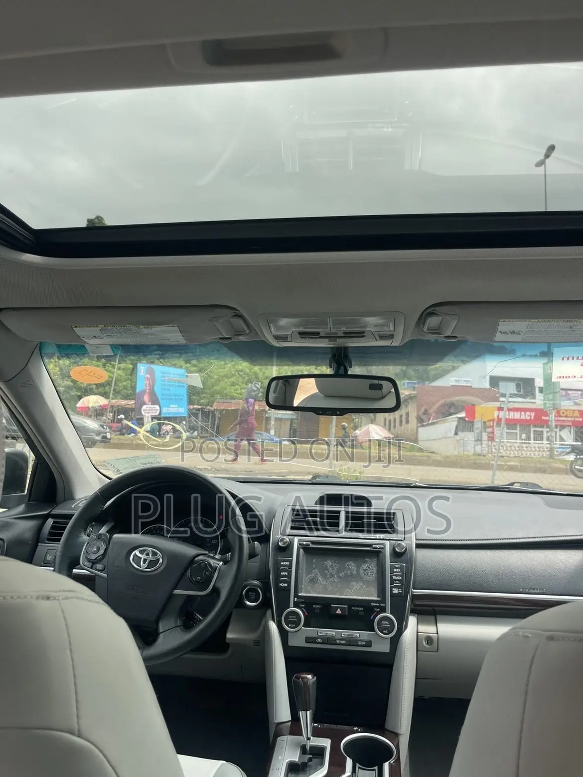 Toyota Camry XLE 4dr Sedan (2.5L 4cyl 6A) 2013 Gray