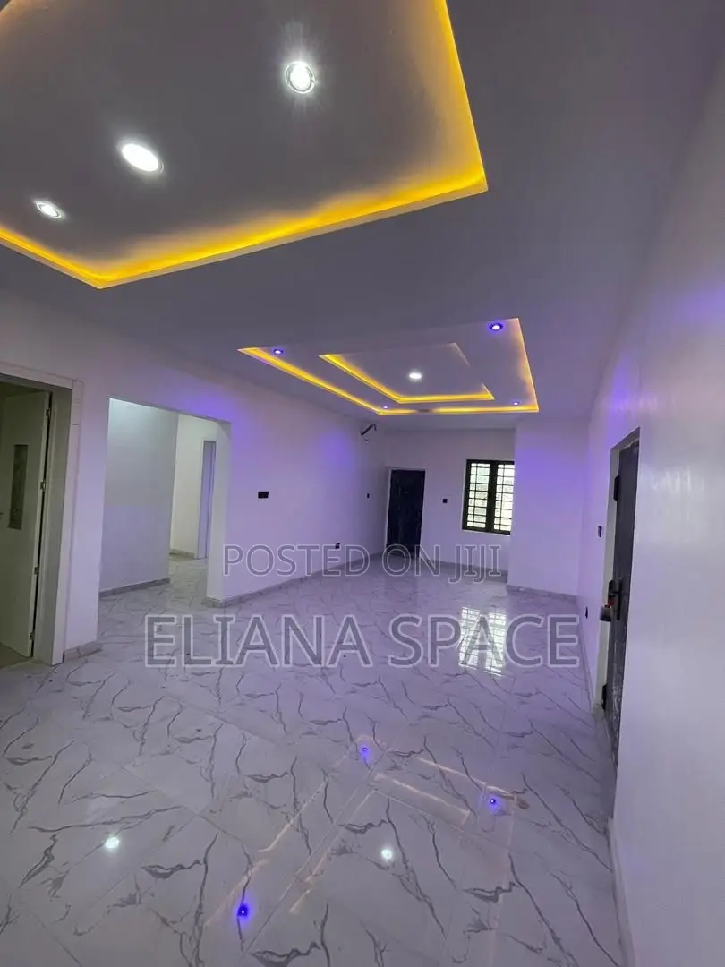 3bdrm Apartment in Allen Avenue, Ikeja for sale