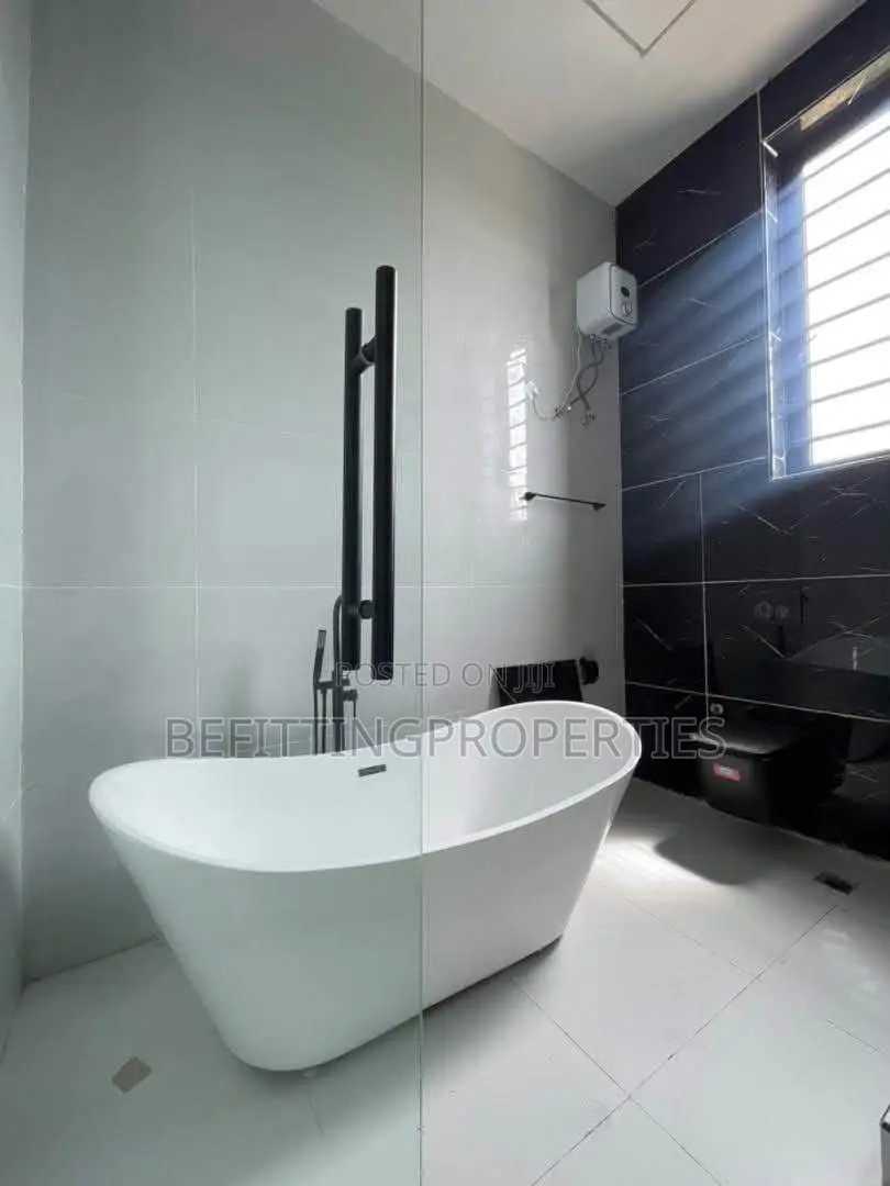 4bdrm Duplex in Lekki for sale
