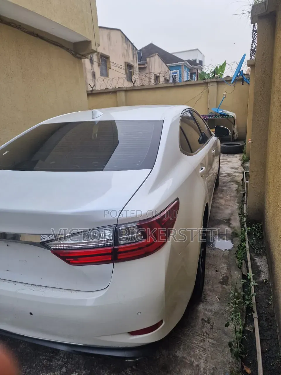 Lexus ES 350 FWD 2016 White