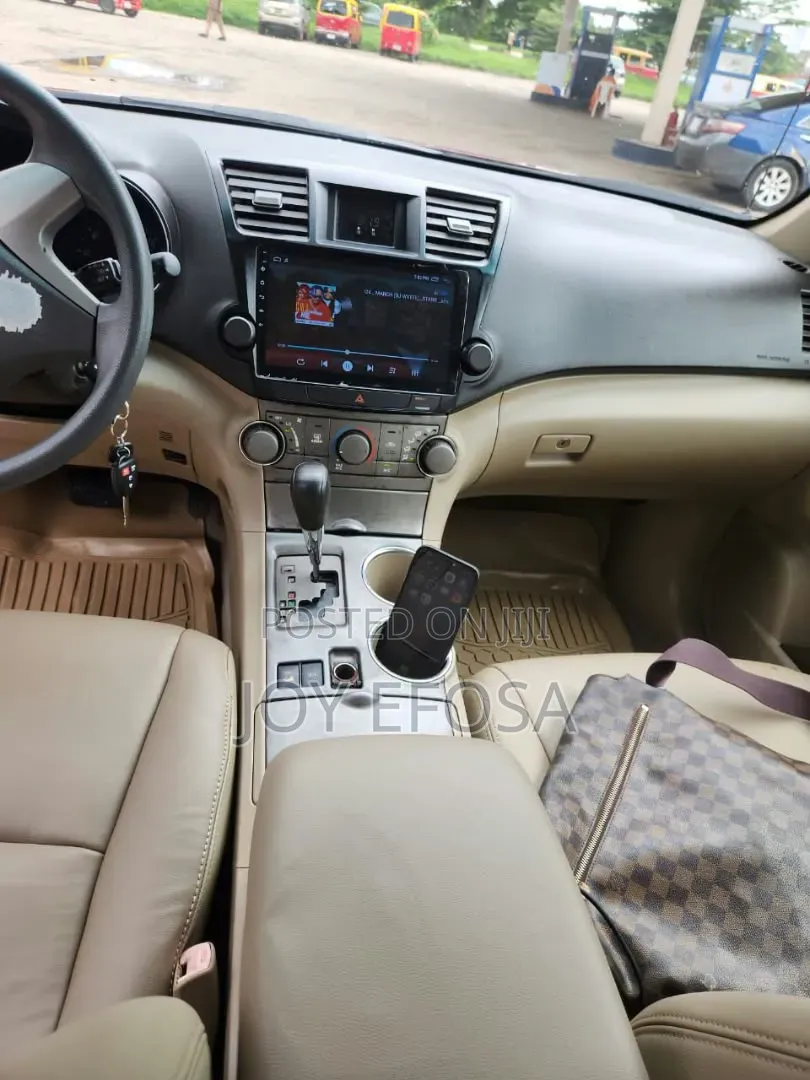 Toyota Highlander 2011