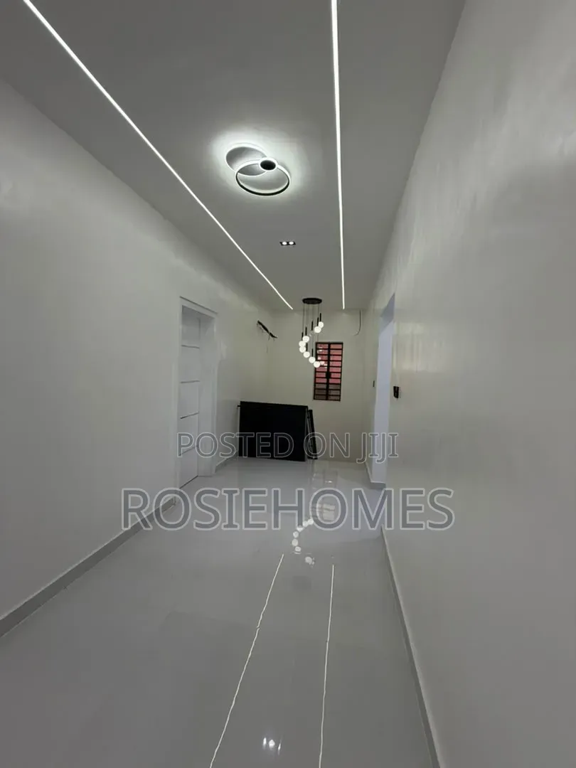 4bdrm Duplex in Sangotedo for rent