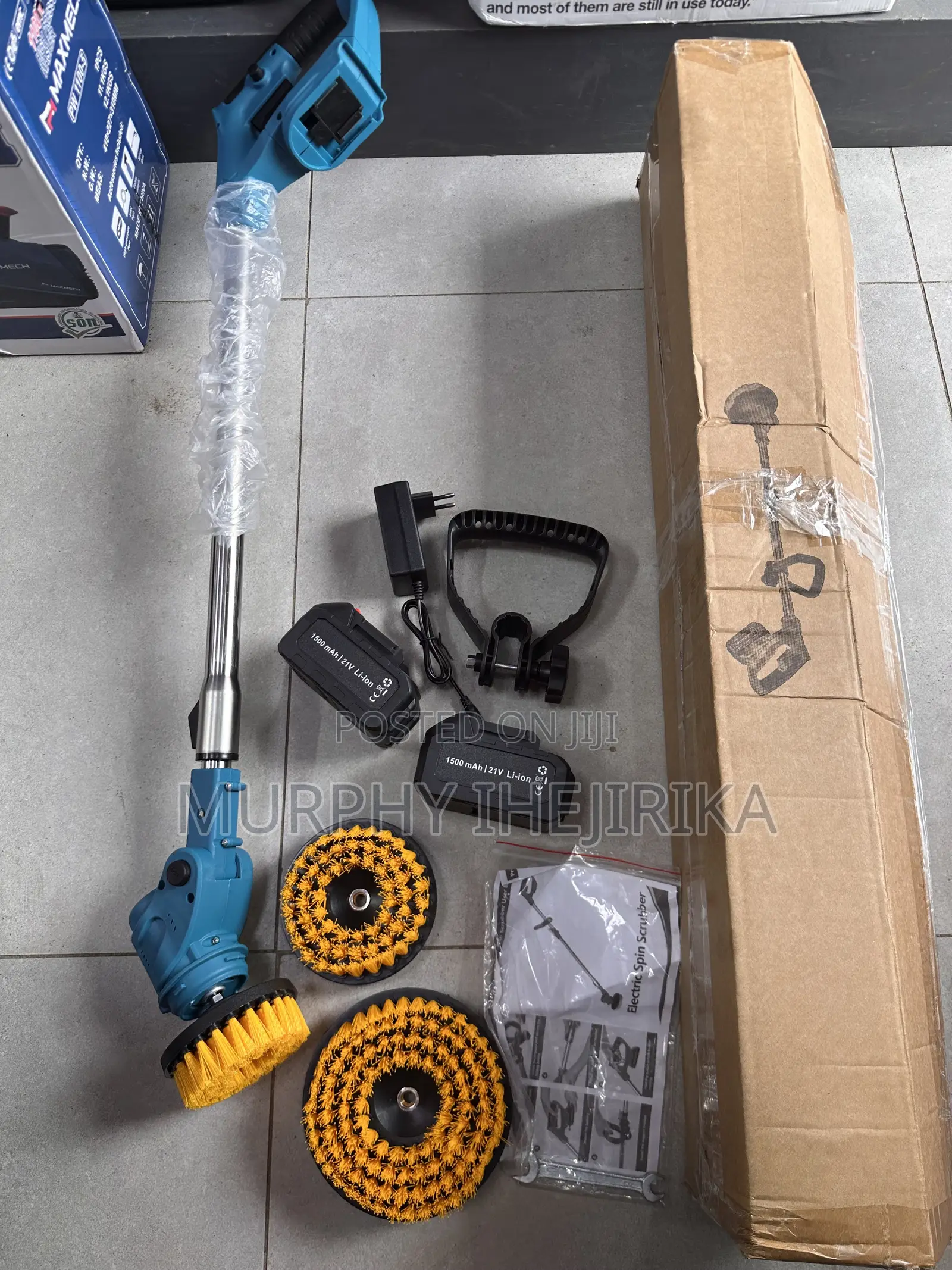 Cordless Scrubbing Machine Comes With Two Batteries