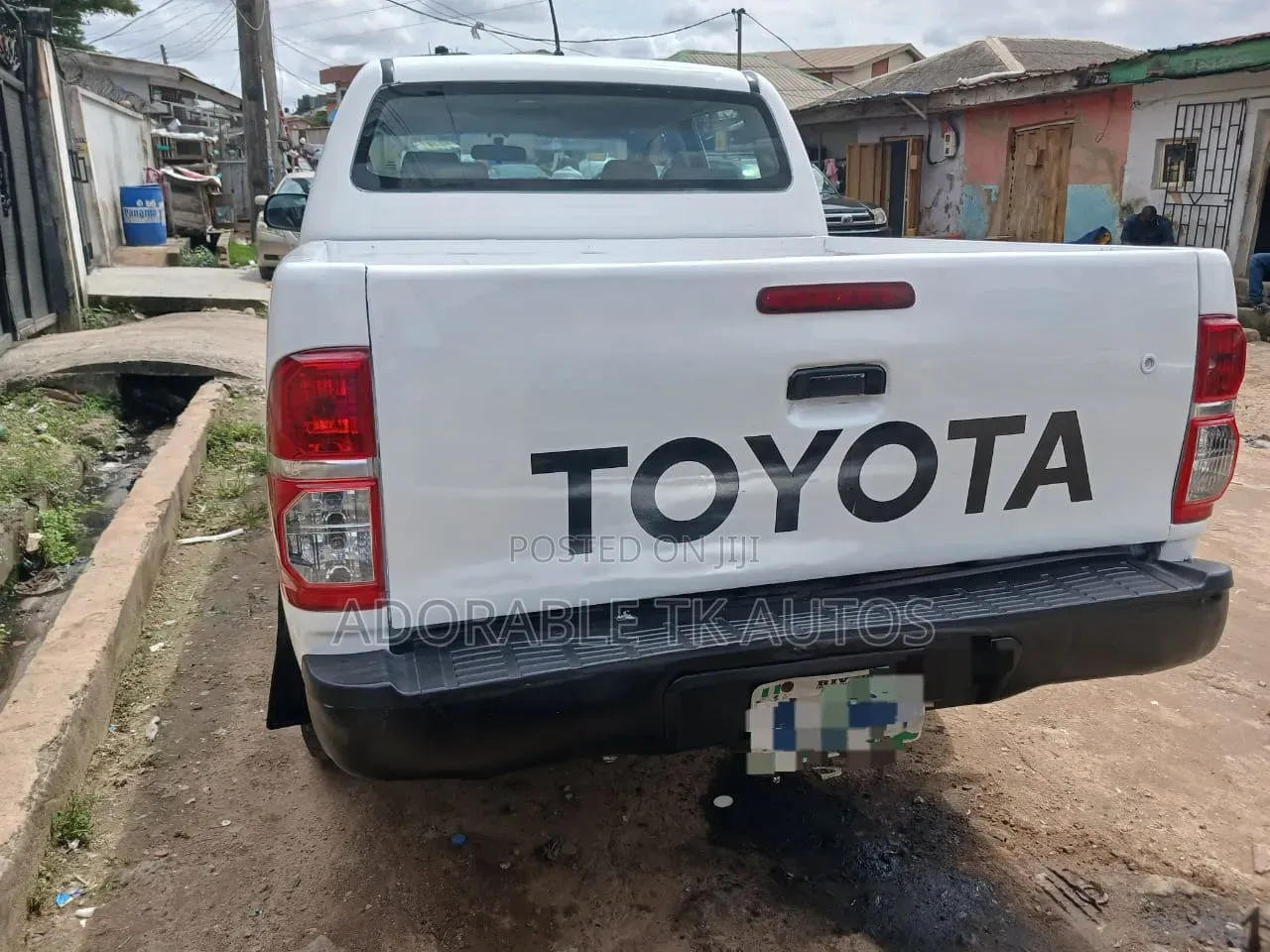 Toyota Hilux 2.5 D-4D 4X4 SRX 2010 White