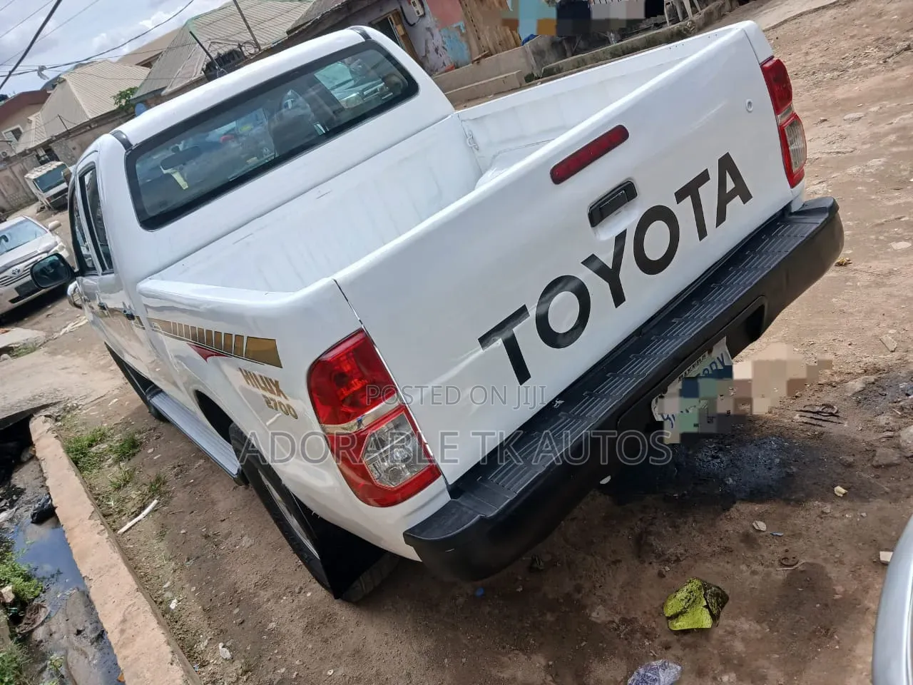 Toyota Hilux 2.5 D-4D 4X4 SRX 2010 White
