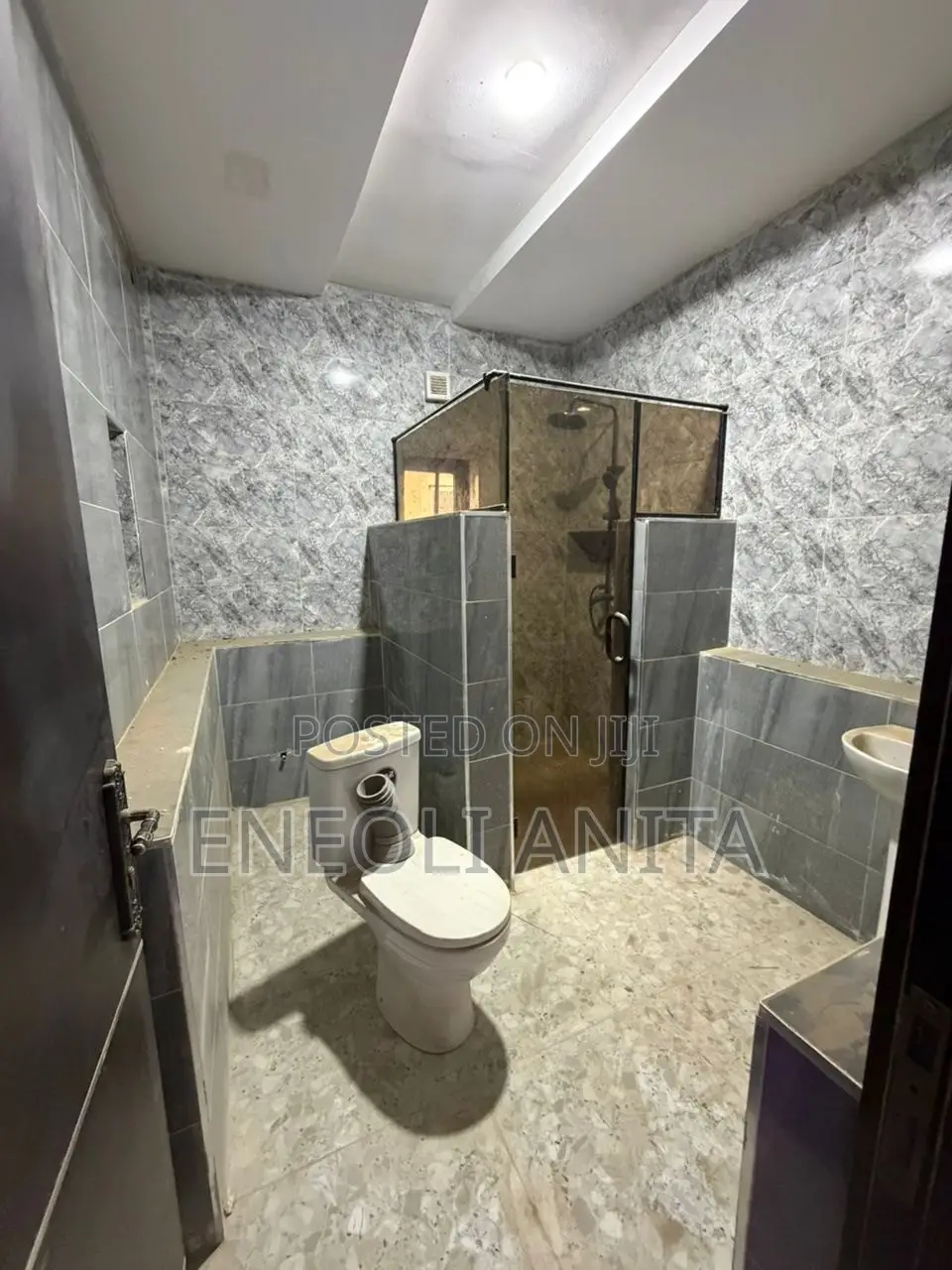 4bdrm Duplex in Durumi for sale
