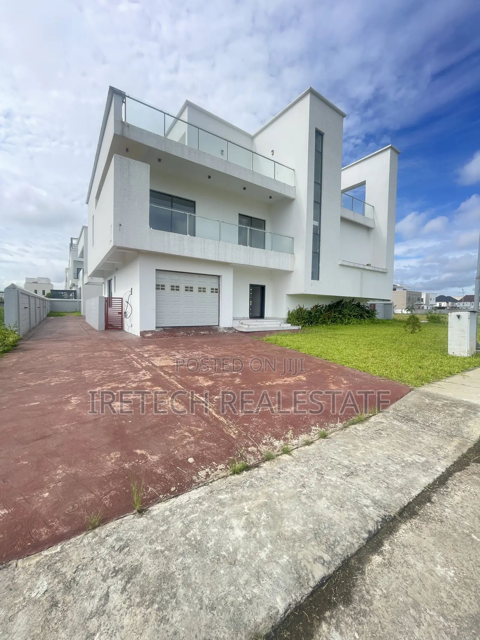4bdrm Duplex in Vgc Environment, Ikota for sale