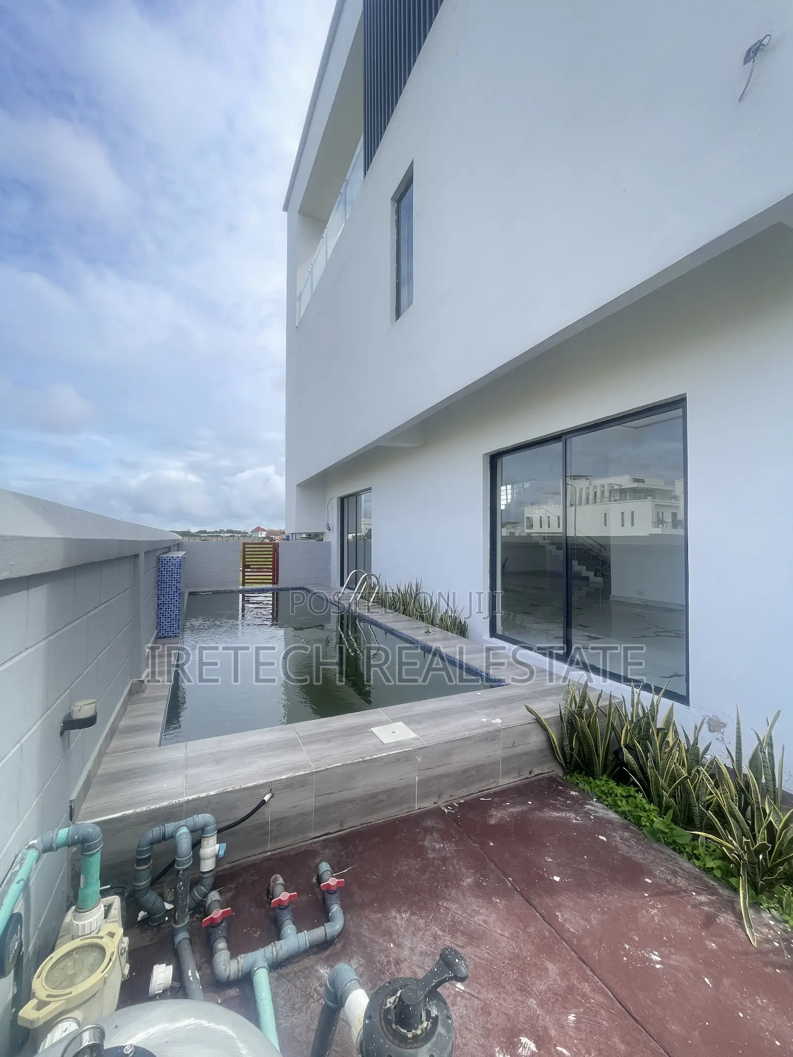 4bdrm Duplex in Vgc Environment, Ikota for sale