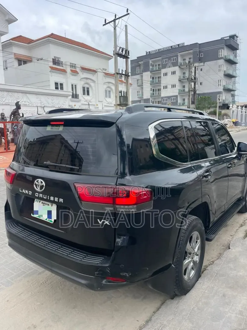 Toyota Land Cruiser 76 Series 2024 Black
