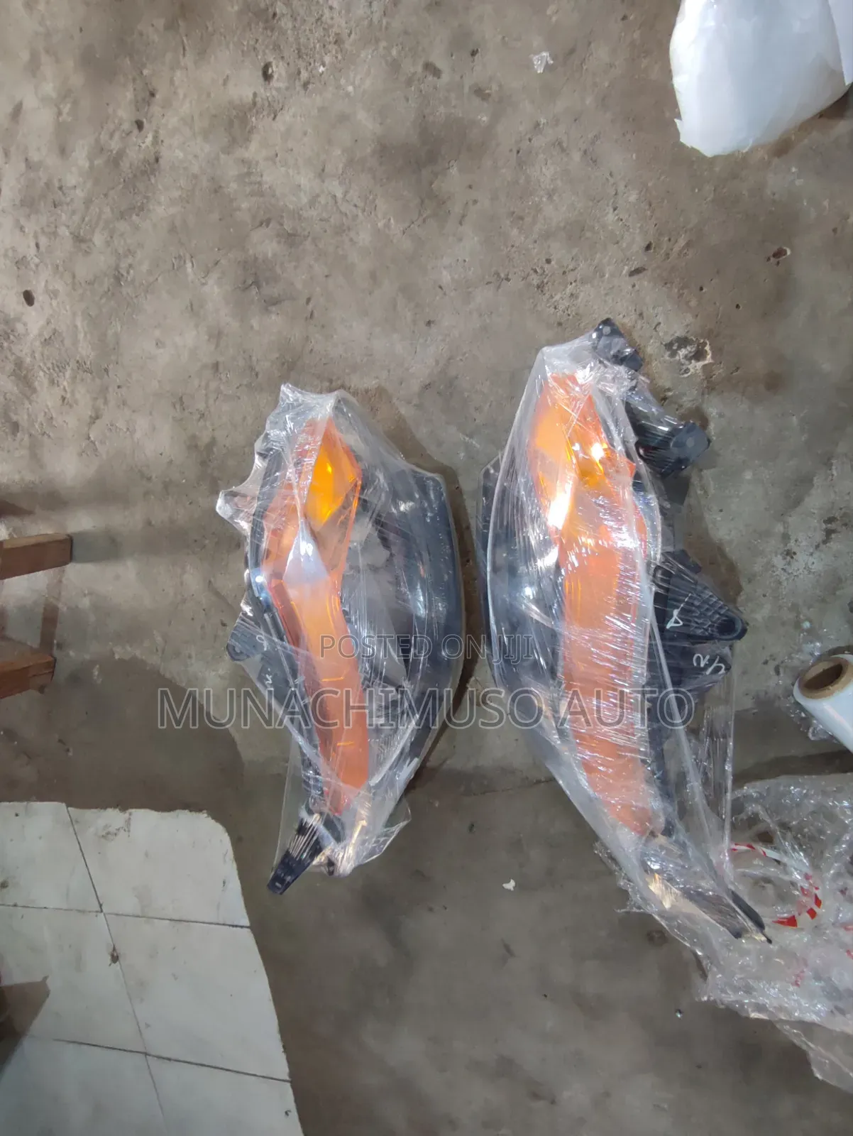Set Head Lamp Mitsubishi L200 2015 Model