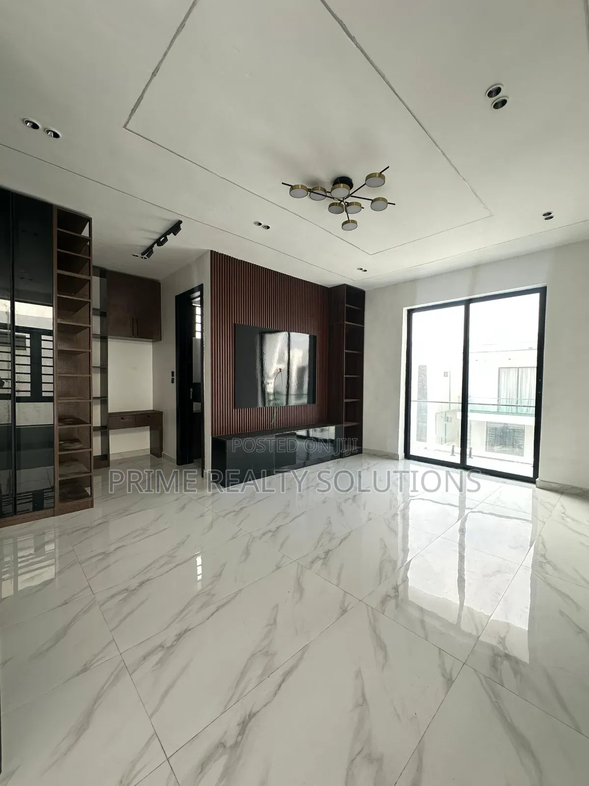 Furnished 4bdrm Duplex in Lekki Phase 1 for sale